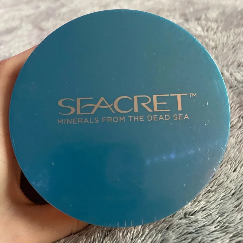 Seacret Ocean Mist Salt and Oil Scrub - Picture 8 of 15